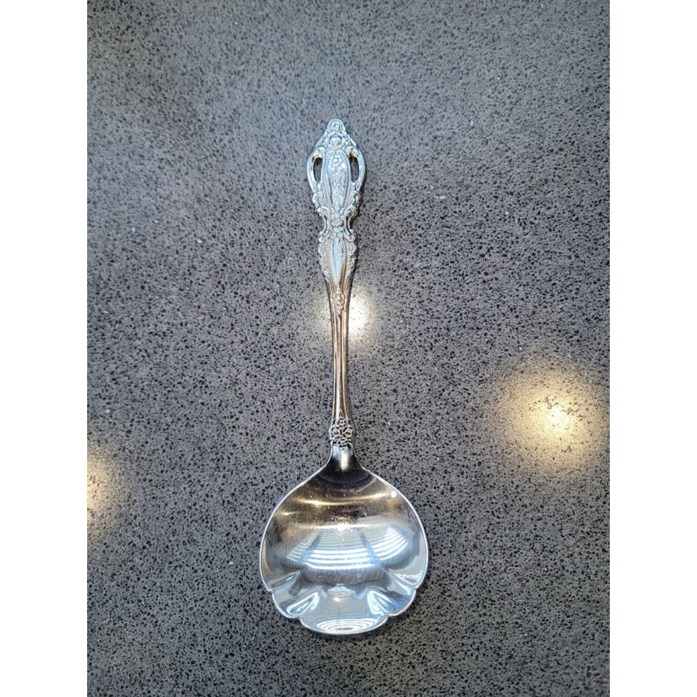 Oneida Deluxe Stainless LOUISIANA Gravy Serving Spoon Ornate Vintage